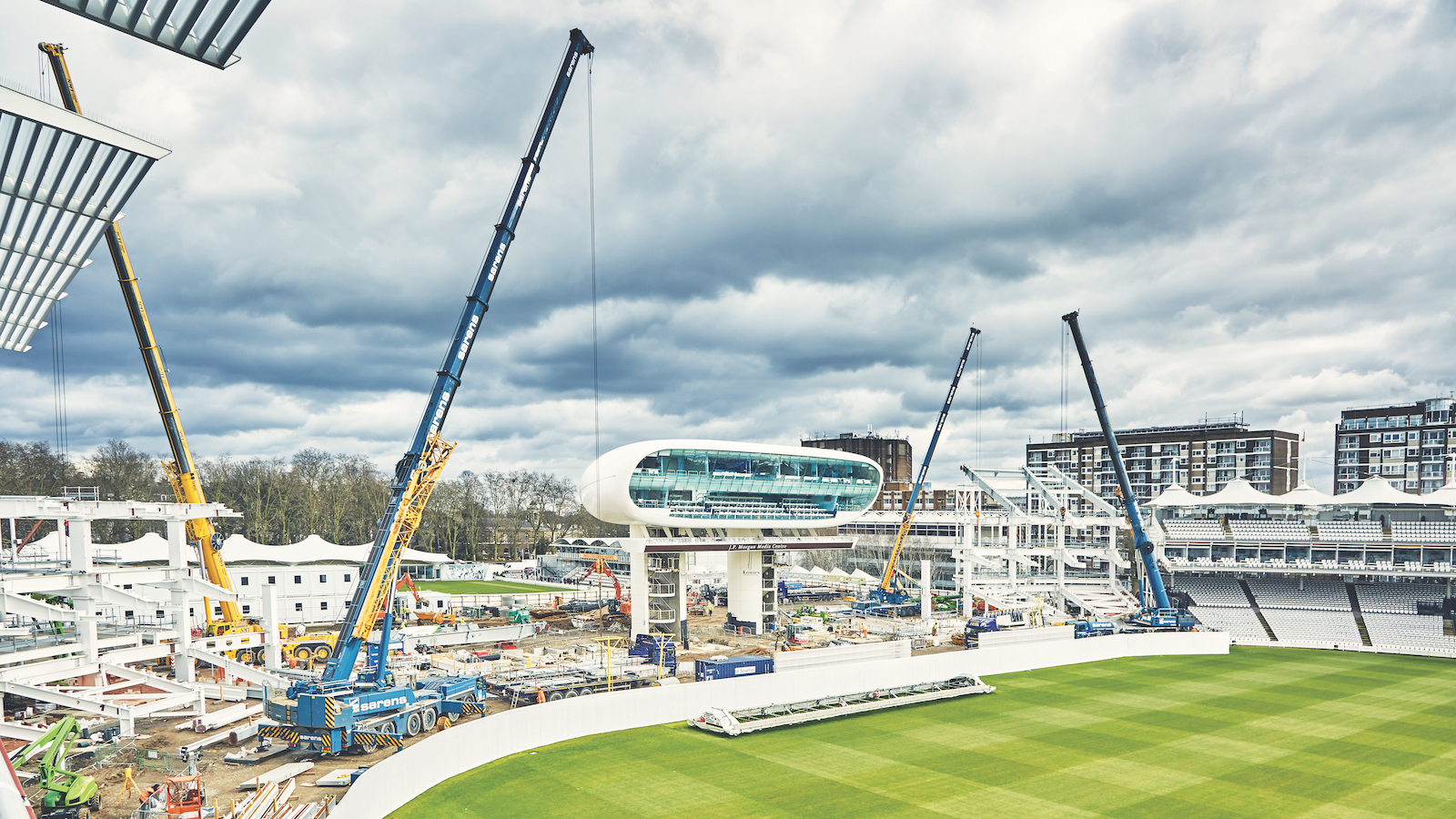 Part of Marylebone Cricket Club’s ongoing masterplan to redevelop the historic Lord’s Cricket Ground, two steel-framed stands are currently under construction. The new Compton and Edrich stands are both three-tier structures which will accommodate 11,600 spectators. Severfield is providing 2,300 tonnes of steel, working with main contractor ISG. Photo supplied by New Steel Construction