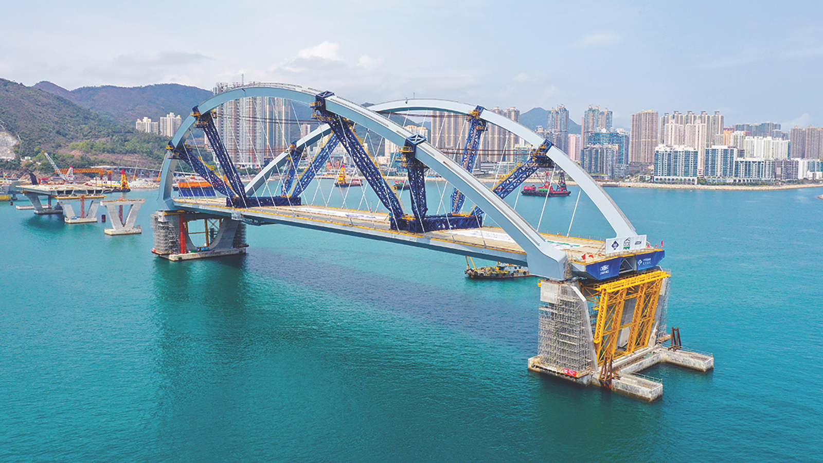 The 200m Eternity Arch is a component of the 1.8km Cross Bay Link in Hong Kong