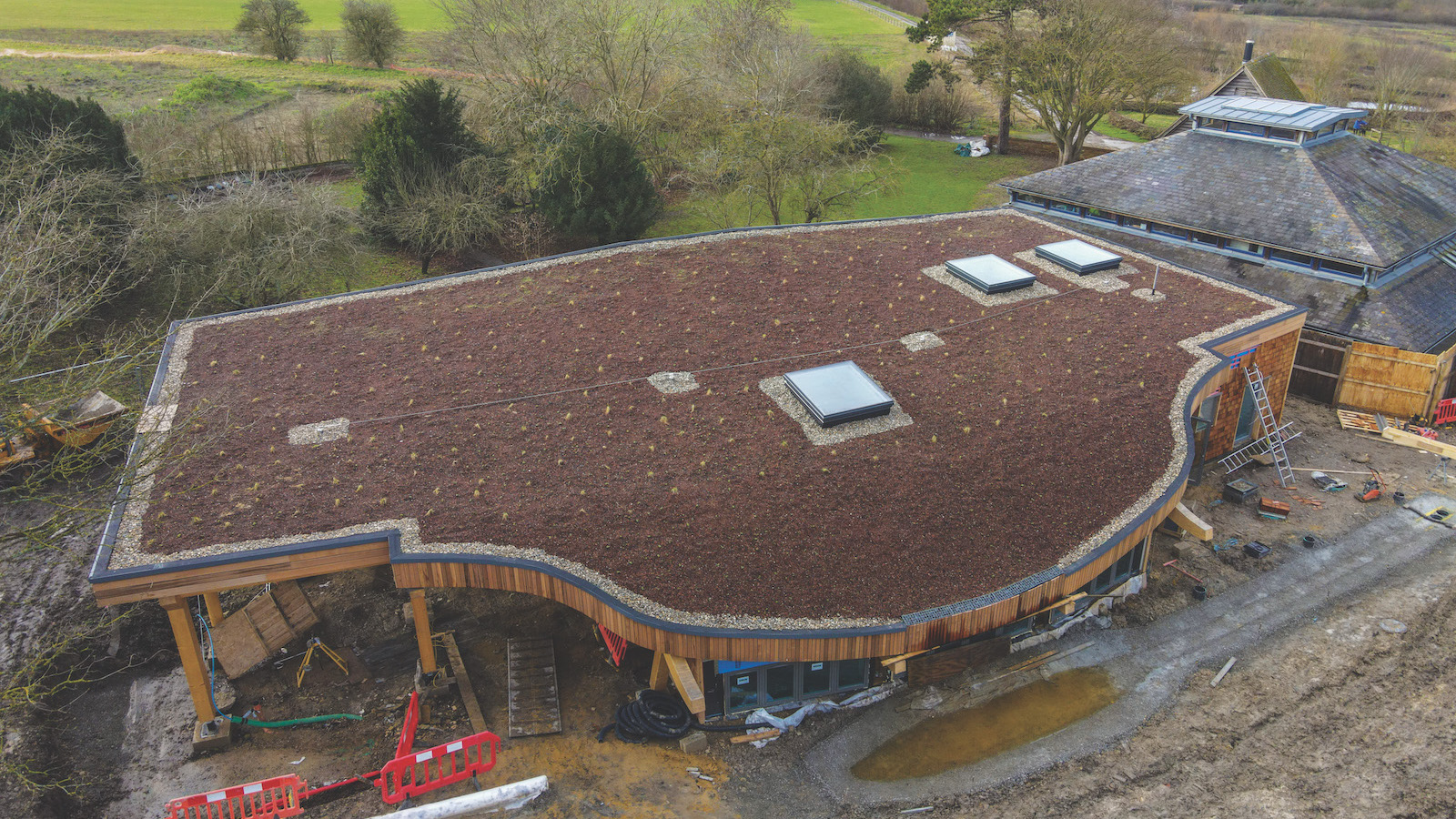 Earth Lab, a new learning centre in Oxfordshire for environmental charity Earth Trust, has been built by contractor Beard using sustainable construction methods. Image: Burst Design
