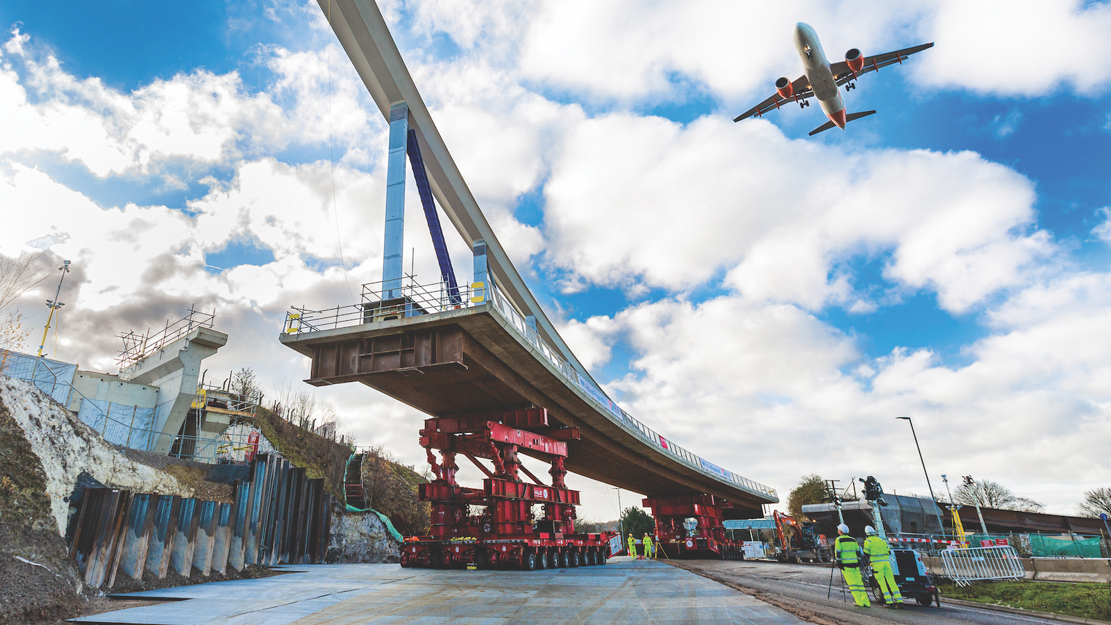 The Gateway Bridge was moved to the site on two self-propelled transporters. Image: Shaun Armstrong