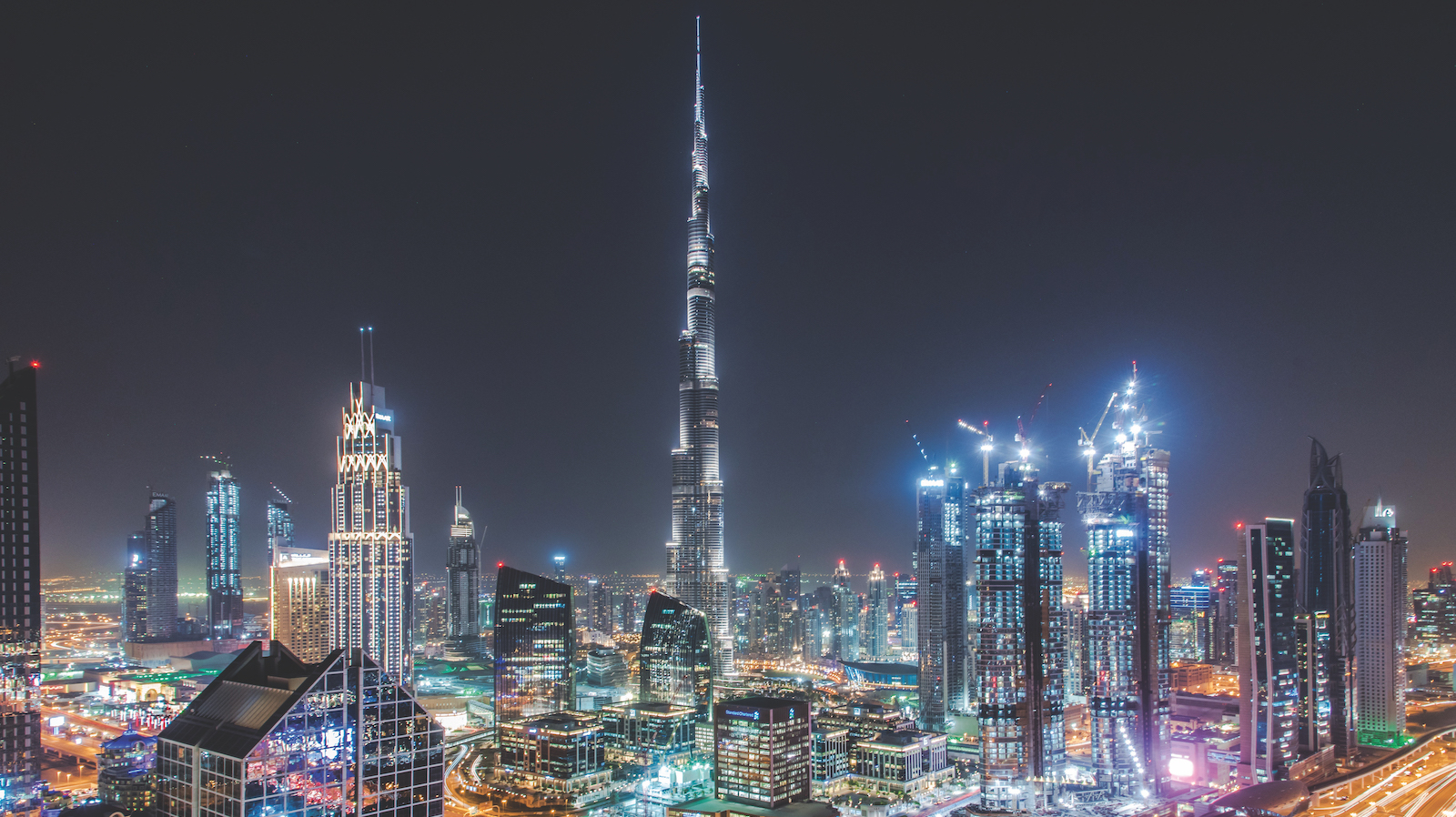 Dubai skyline at night. Image: Ivan Siarbolin/Pexels