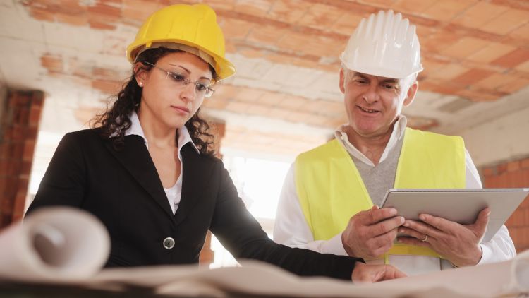 Construction meeting (Image: Dreamstime)