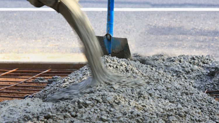 Concrete pour (Image: Dreamstime)