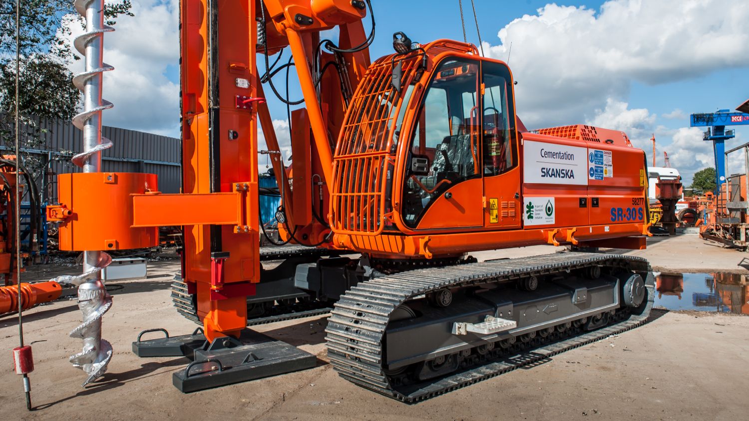 Skanska's hydrogen dual-fuel Soilmec SR30 rotary and CFA piling rig