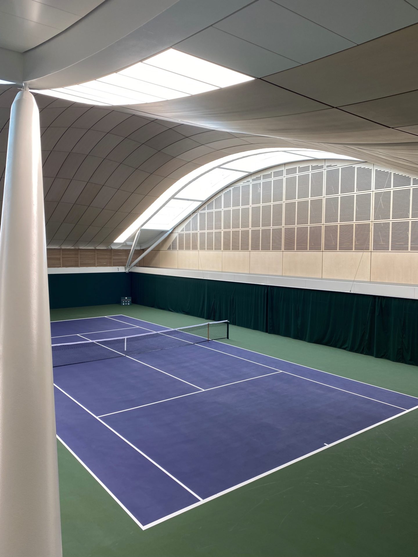 Wimbledon tennis complex - View of an indoors tennis court
