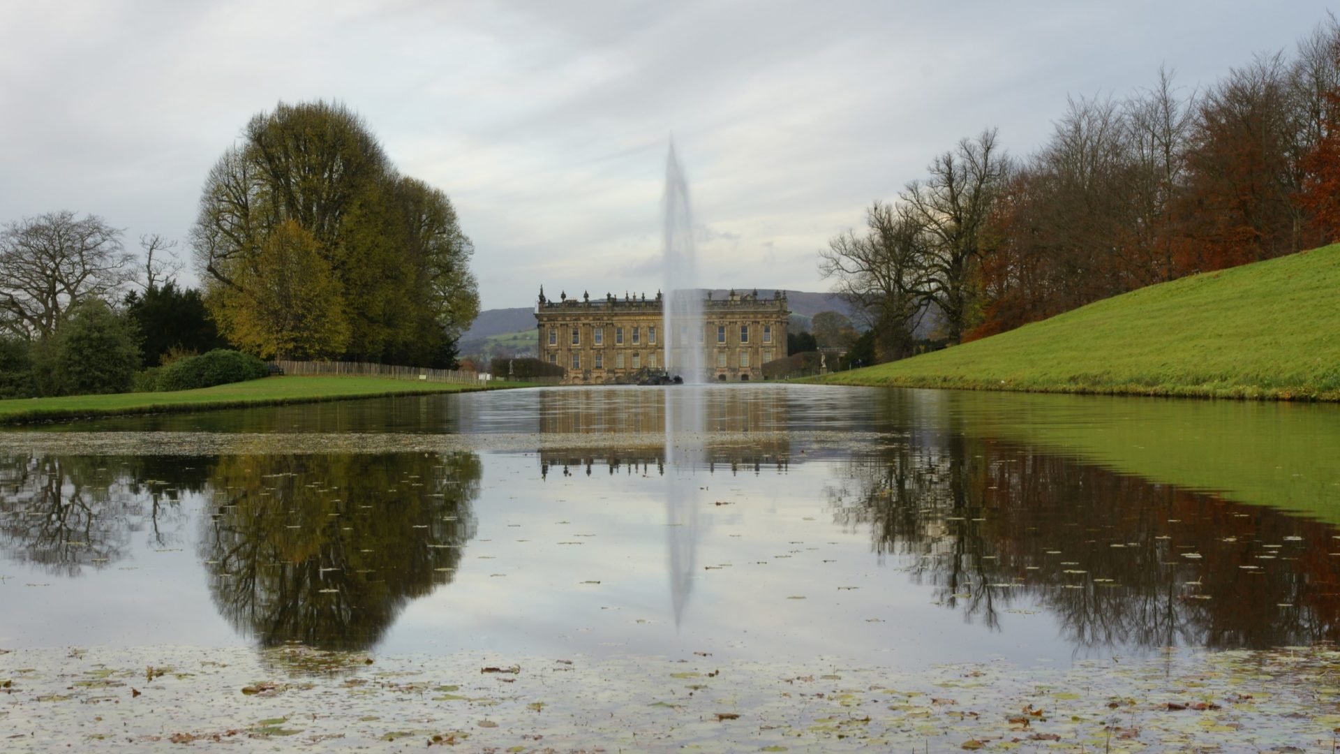 Chatsworth House from the Canal Lake (image: Dreamstime)