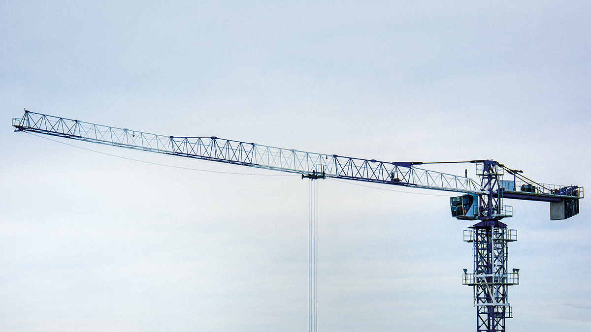 High winds cranes