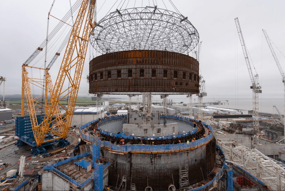 Big Carl lifting final steel liner ring at Hinkley Point C