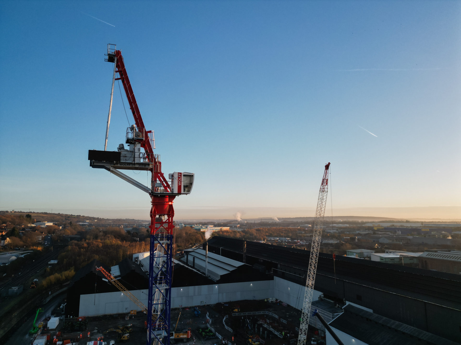 Aerial view of one of the Wolff 355 B Luffing Jib cranes that Vinci Building has bought for its Sheffield Forgemasters project.