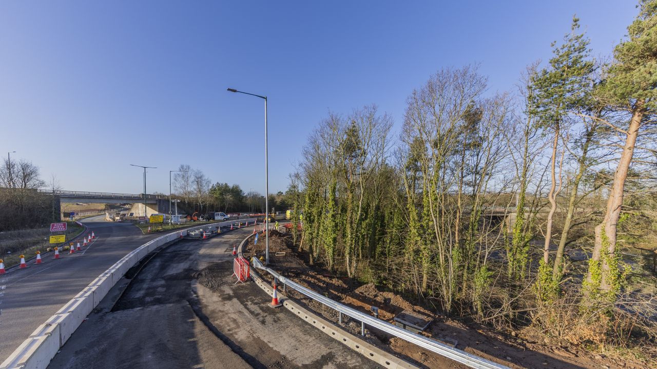 A highways road under construction - Skanska has launched updated guidance on the reuse of asphalt