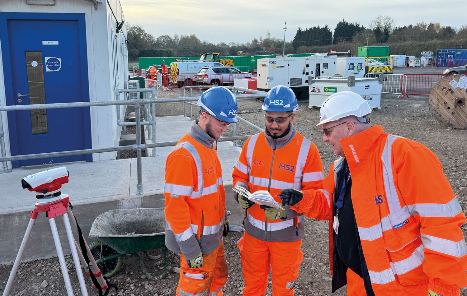 Frank O’Hare of Balfour Beatty Vinci (right) on site with the HS2 team