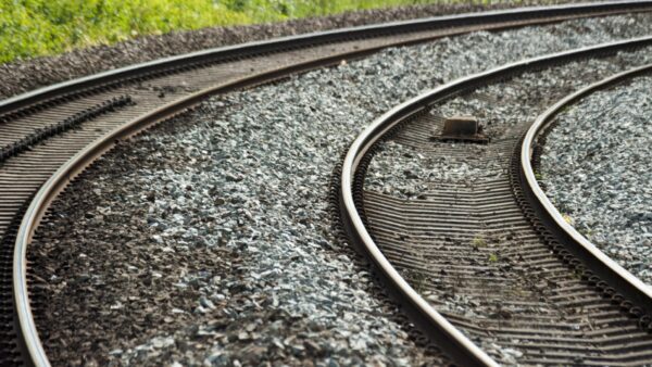 Network Rail railway tracks maintenance workers (image: Dreamstime).