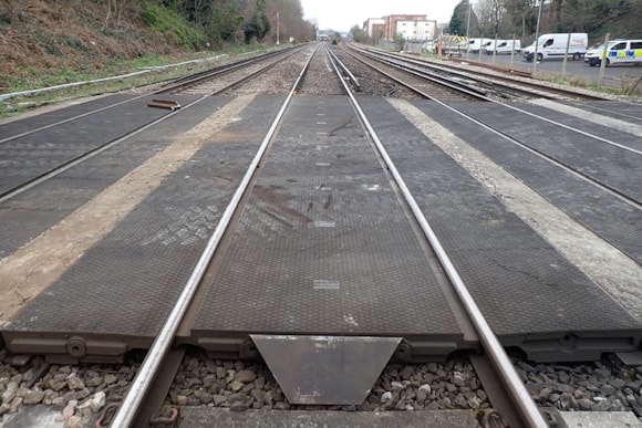 Colas train derailment - The site of the derailment near Walton-on-Thames (image: RAIB).