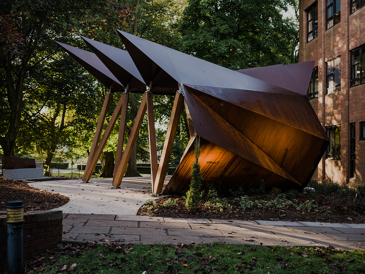 Weathering steel forms the distinctive roof canopy. Image: Studio Idir