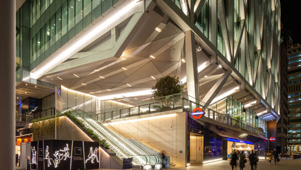 The eastern facade (along Moorgate) cantilevers out over the Elizabeth Line ticket office. Image: Ben Bisek