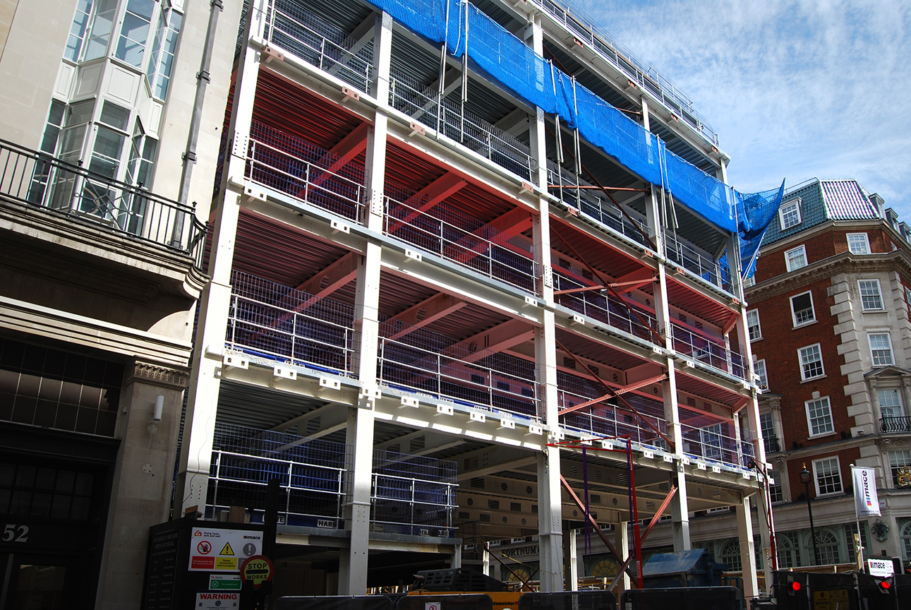 Steel erection on Duke Street St James’s. Image: Alignment Media