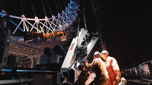 Engineers installing the new crane at the London Eye. Image: Hiab
