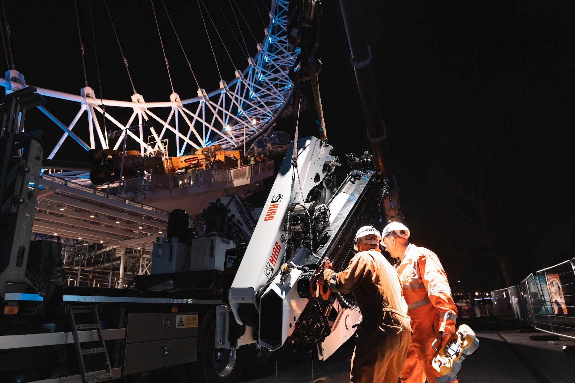 London Eye cranes Engineers installing the new crane at the London Eye. Image: Hiab