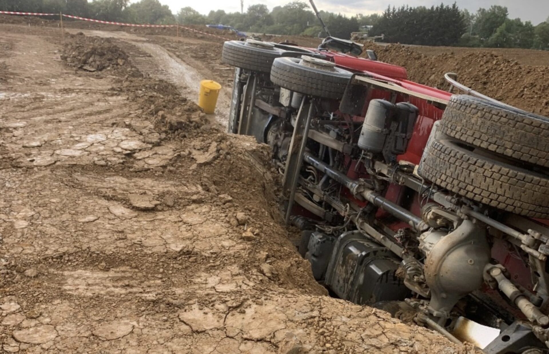 HS2 JV tipper truck - An HS2 joint venture has been fined £400,000 after a 20-tonne tipper truck fell off the edge of an excavation ramp.
