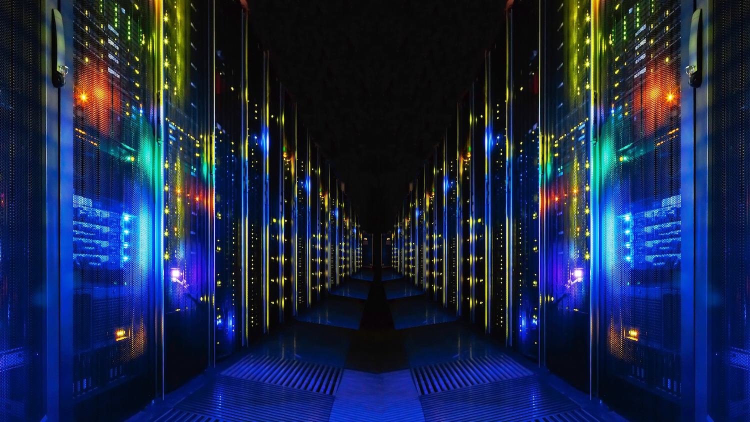 Servers in a data centre. Image: 127247900 © Vladimir Timofeev | Dreamstime.com