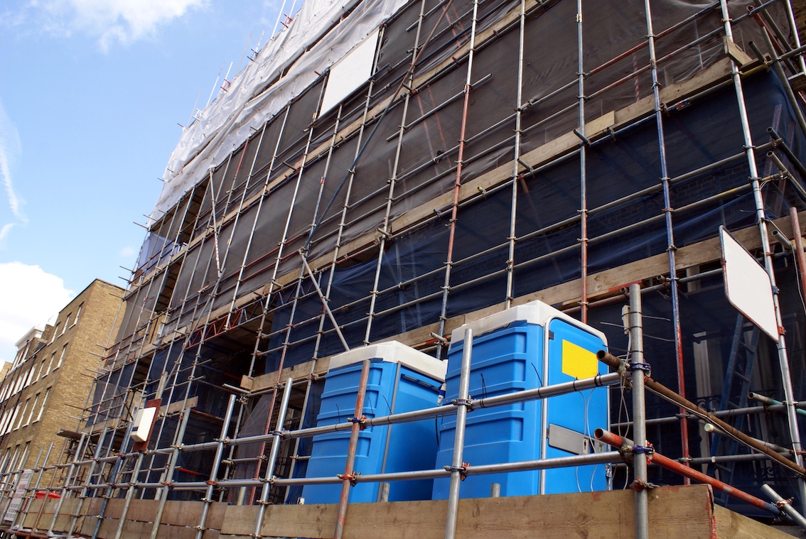 construction toilets - One in 10 people working in construction are considering leaving the industry over terrible onsite toilet facilities