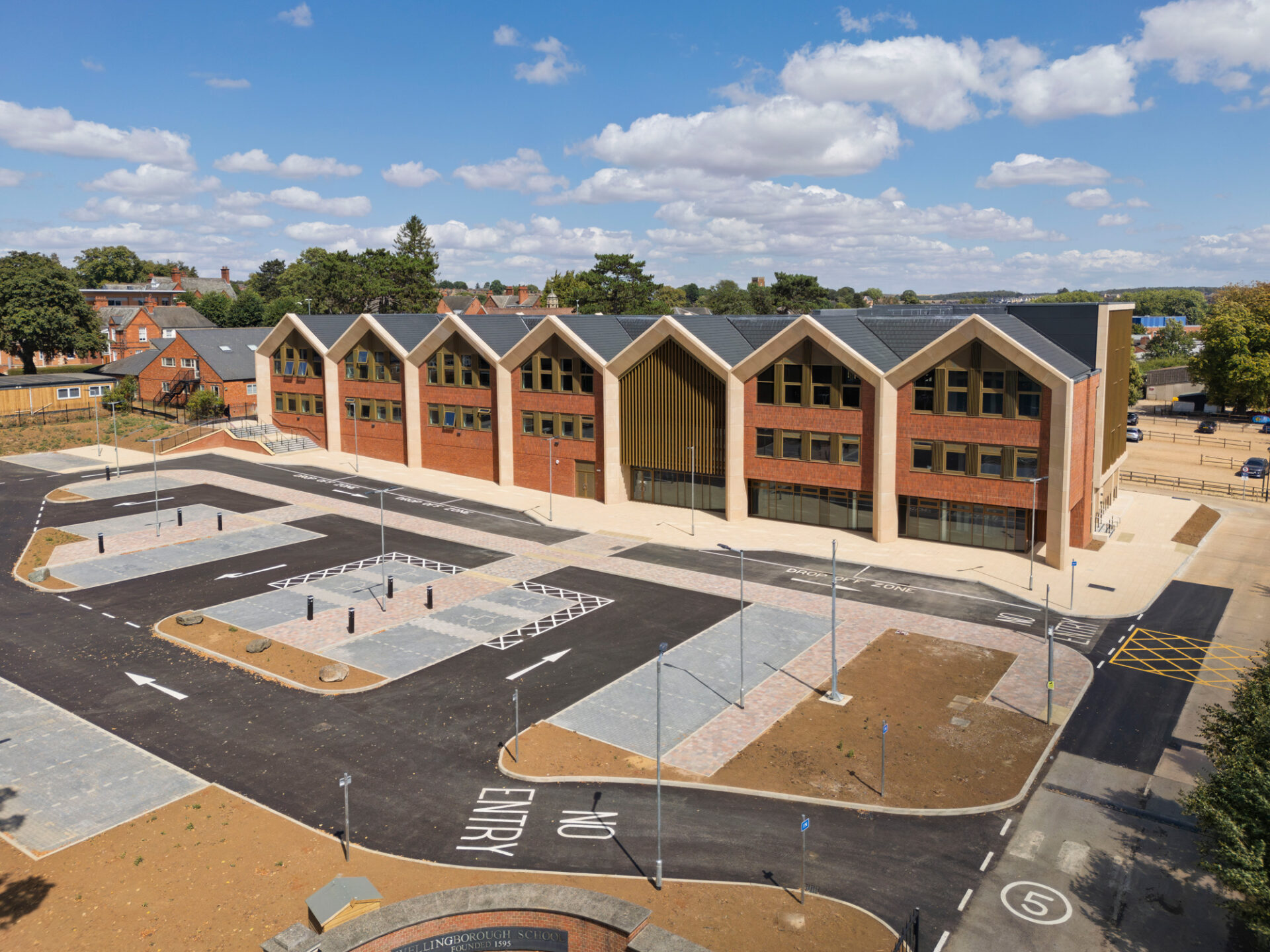 bowmer + kirkland school - Contractor has completed a new design and technology centre at a historic private school in Northamptonshire. Image: Pick Everard