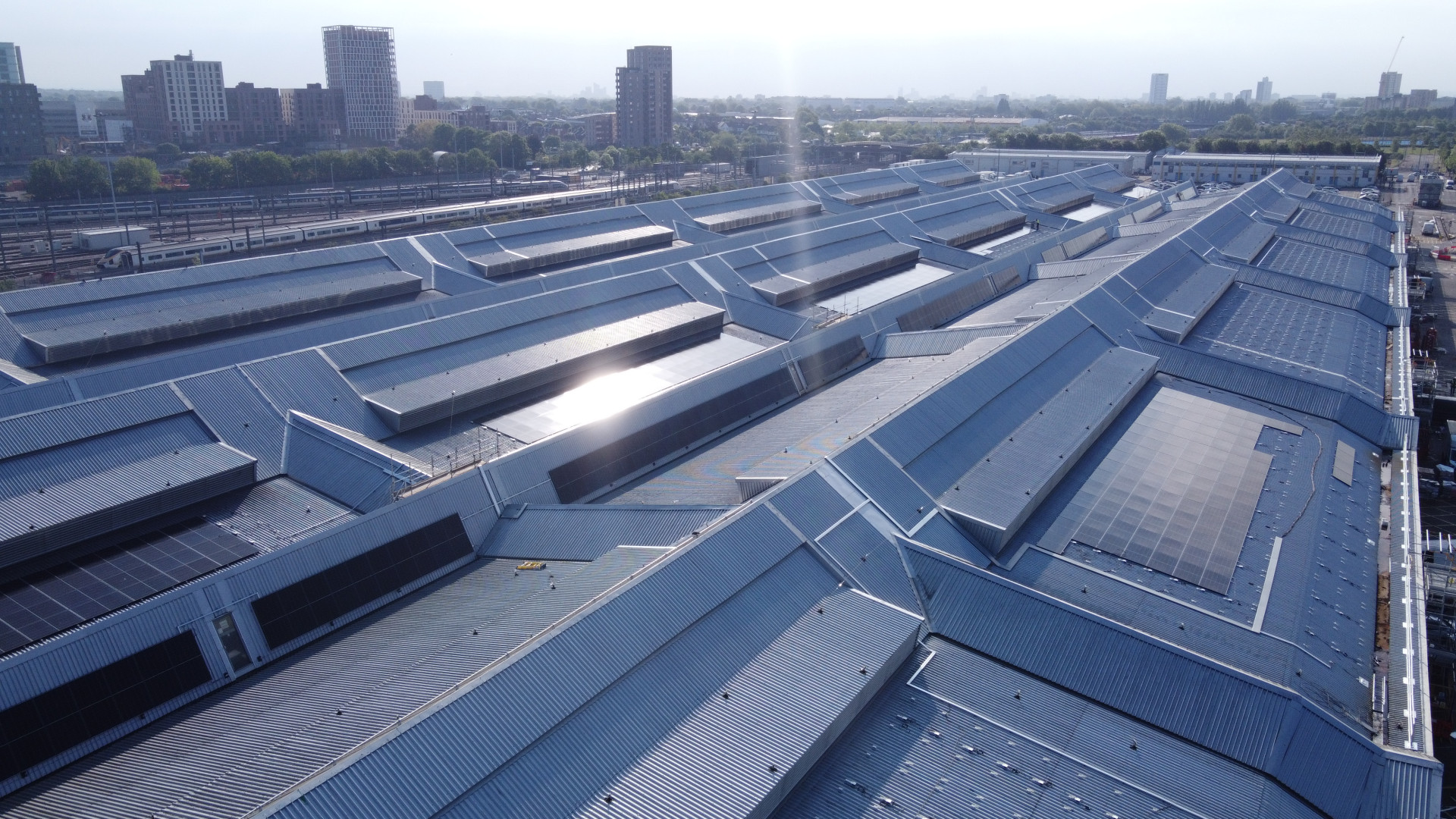 Spitalfields Market solar - New Spitalfields in Leyton, East London has been fitted out with London’s biggest rooftop solar installation.